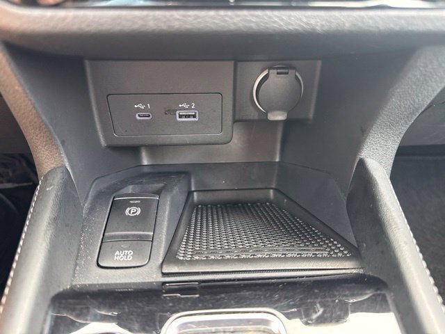 Used 2023 Nissan Kicks SR w/ SR Premium Package FWD image 25