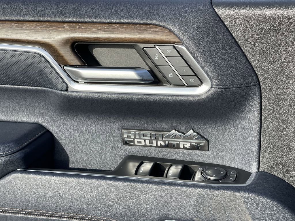 Used 2024 Chevrolet Silverado 1500 High Country w/ High Country Premium Package image 24