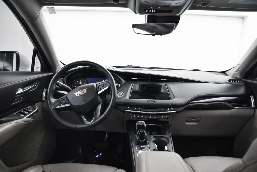 Used 2022 Cadillac XT4 Premium Luxury image 25