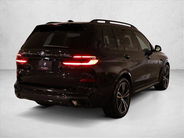 New 2027 BMW X7 xDrive40i w/ M Sport Package AWD/4WD image 2