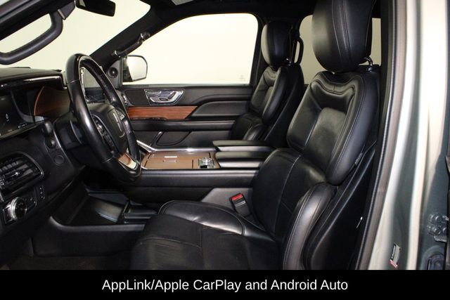 Used 2019 Lincoln Navigator Premiere image 11