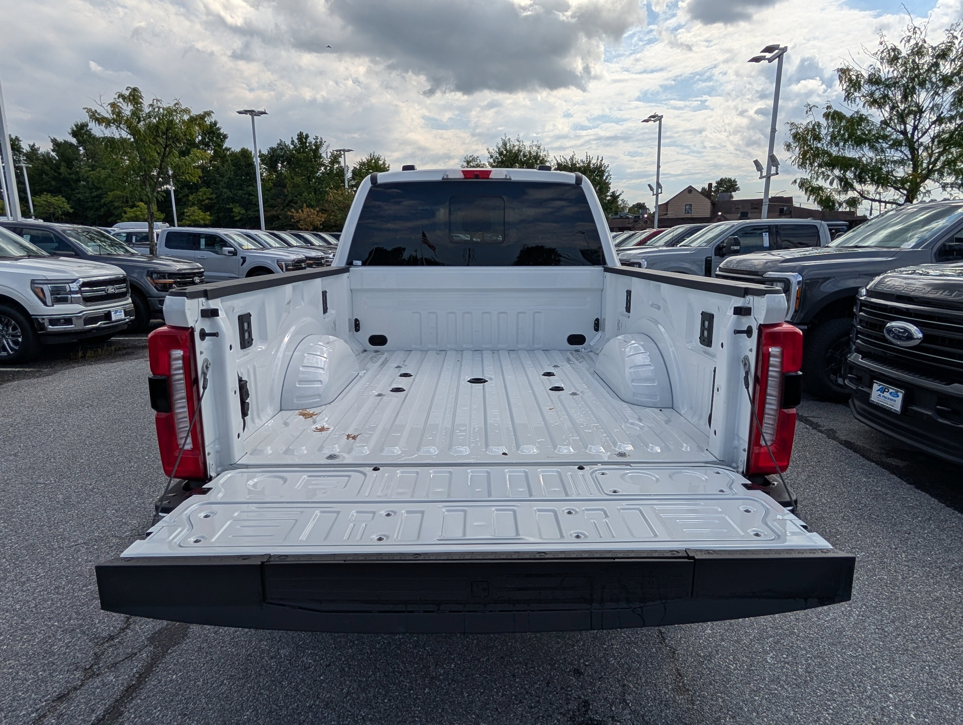New 2026 Ford F350 Lariat w/ Lariat Ultimate Package image 9