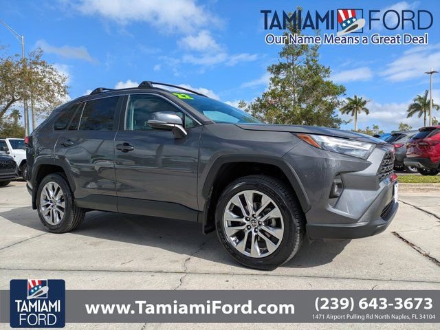 Used 2022 Toyota RAV4 XLE Premium image 1