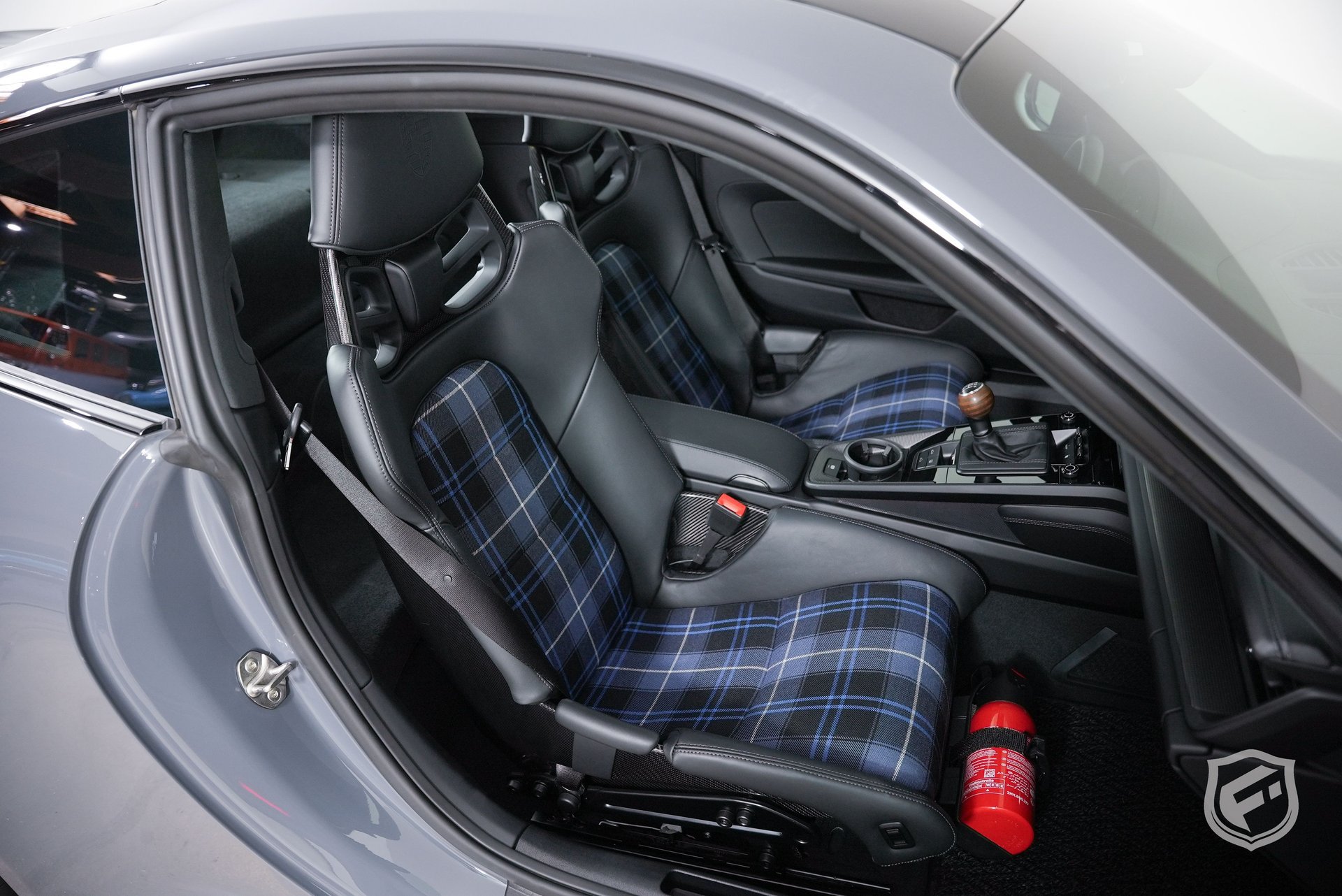 Used 2025 Porsche 911 Carrera RWD image 38