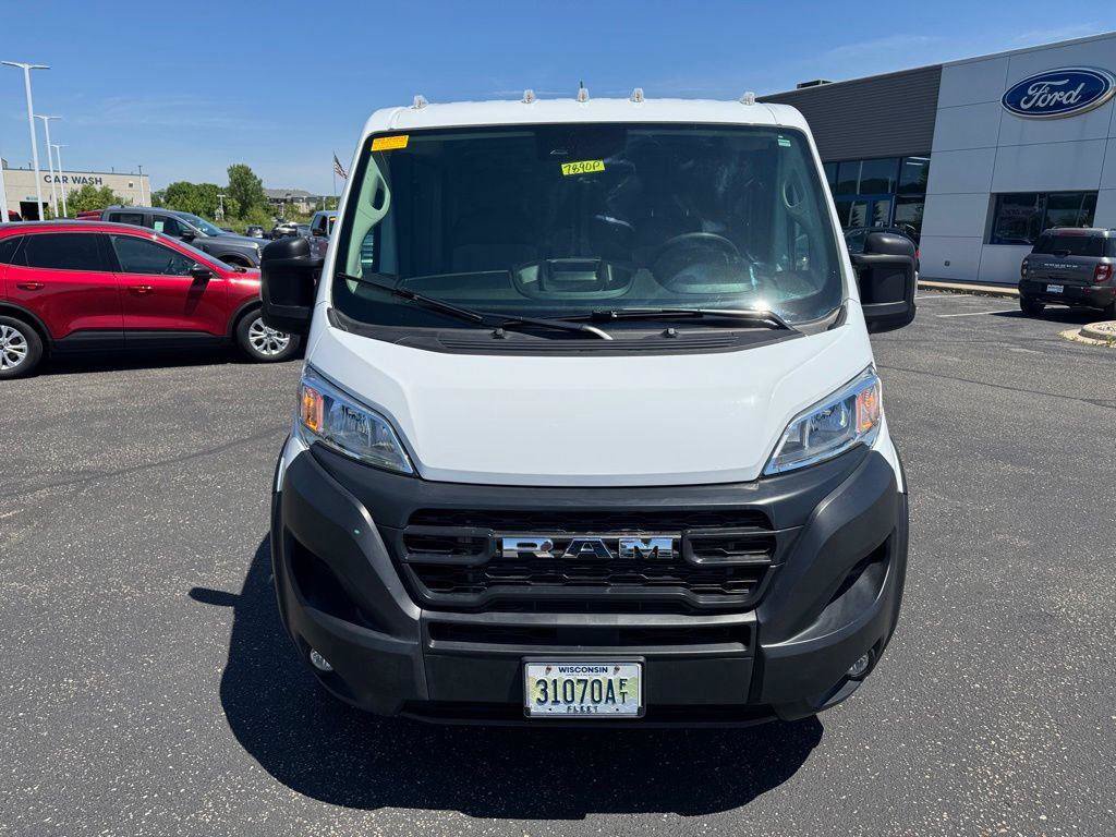 Used 2025 RAM ProMaster 2500 w/ Convenience Group FWD image 8