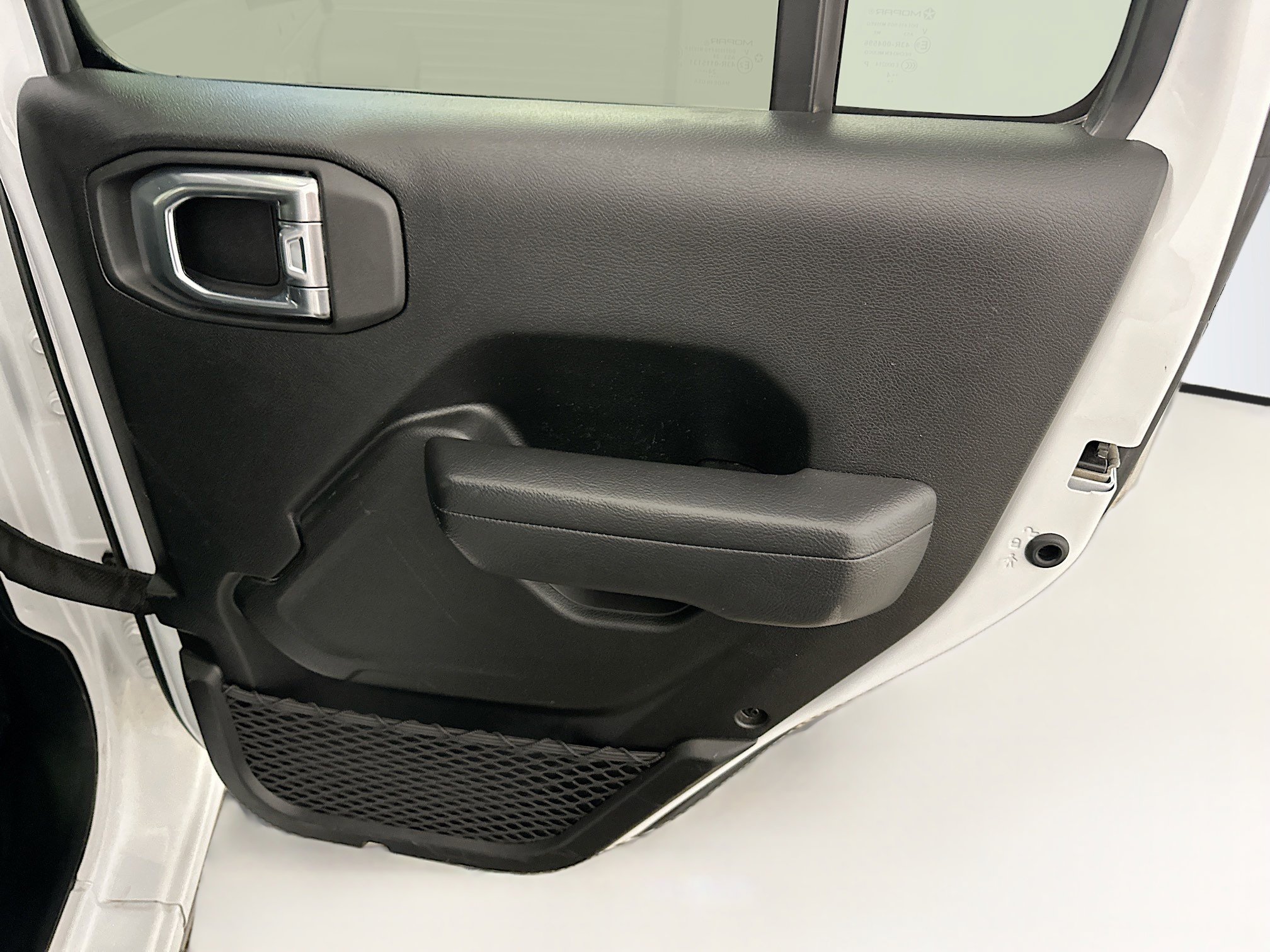 Used 2025 Jeep Wrangler Sport S image 30