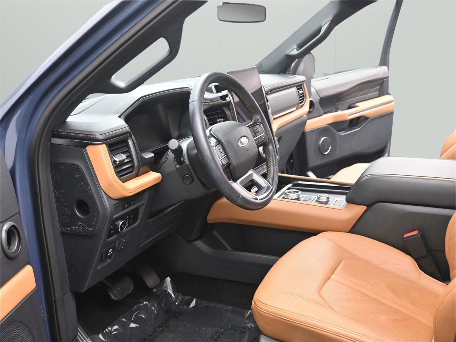 Used 2023 Ford Expedition Max Platinum image 5