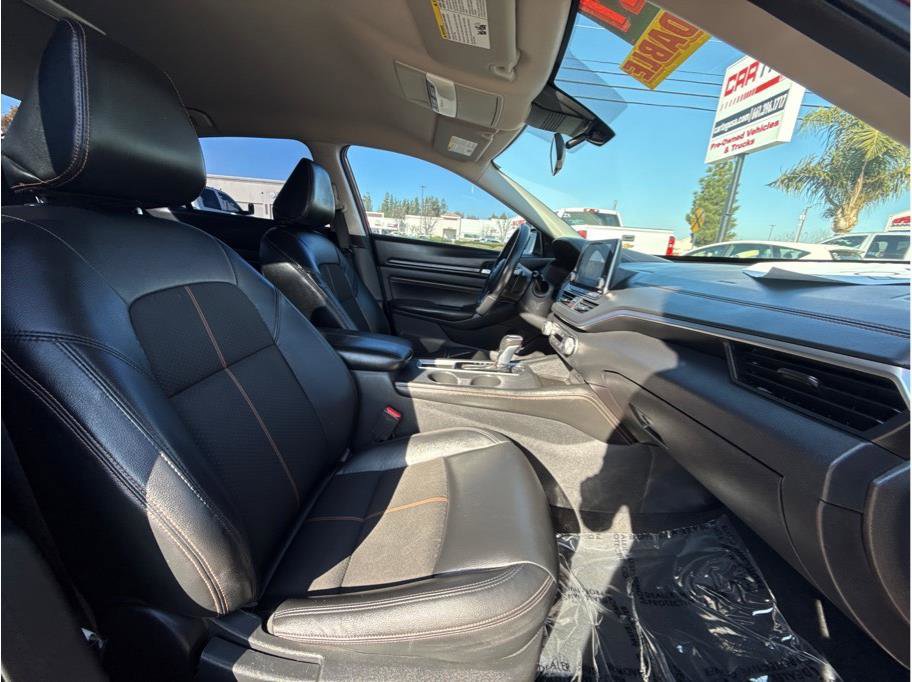 Used 2021 Nissan Altima 2.5 SR image 14