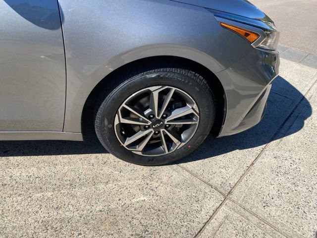 Used 2022 Kia Forte LXS FWD image 18