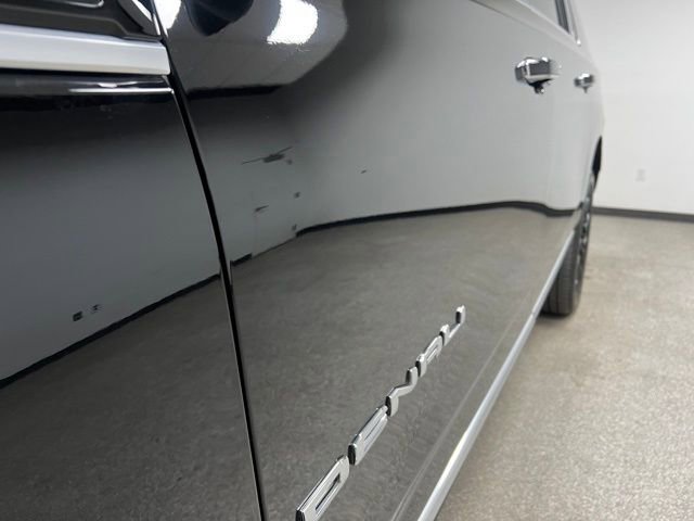 Used 2022 GMC Yukon XL Denali image 14