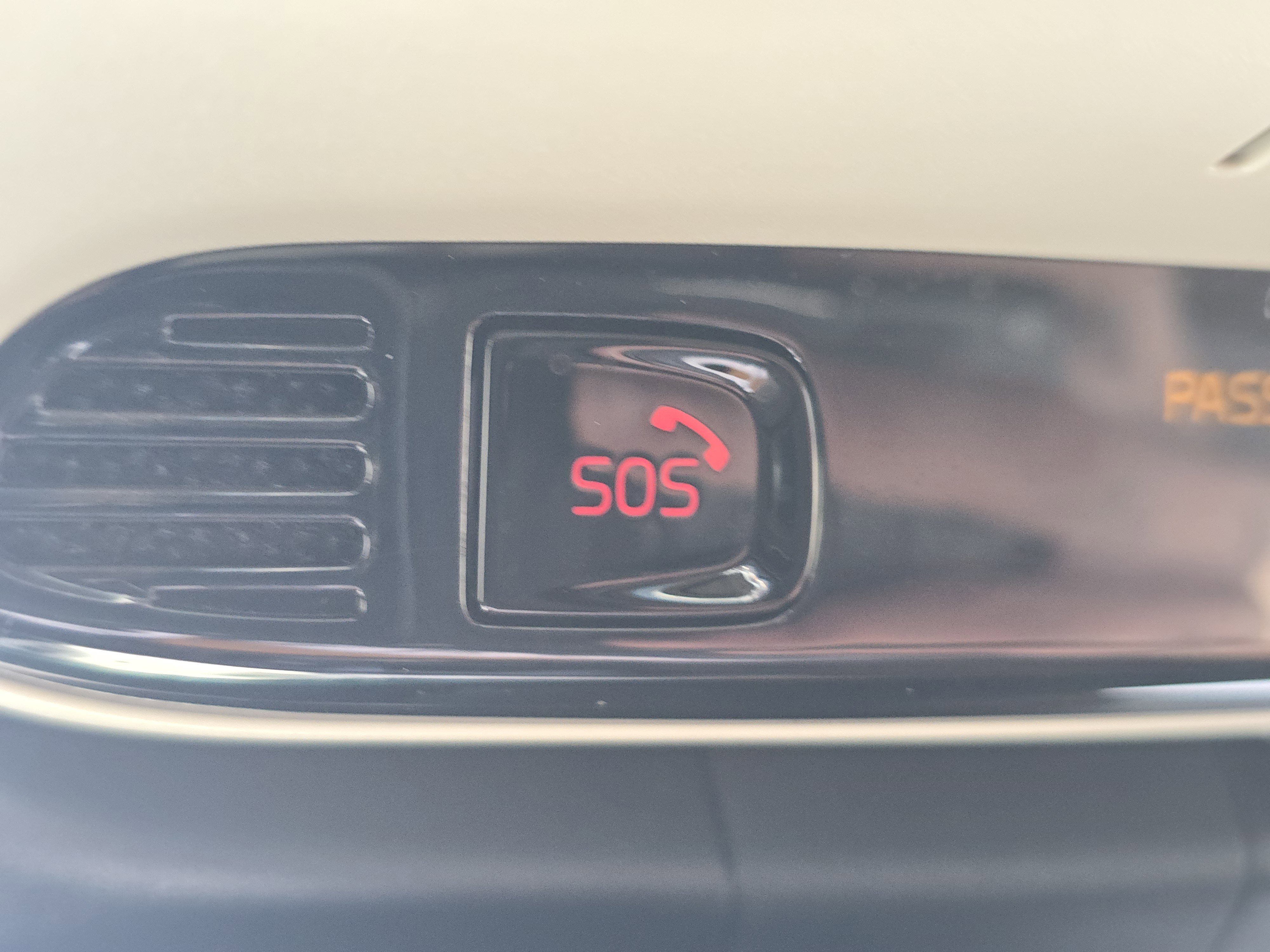 Used 2020 Volvo S90 T8 Inscription image 26