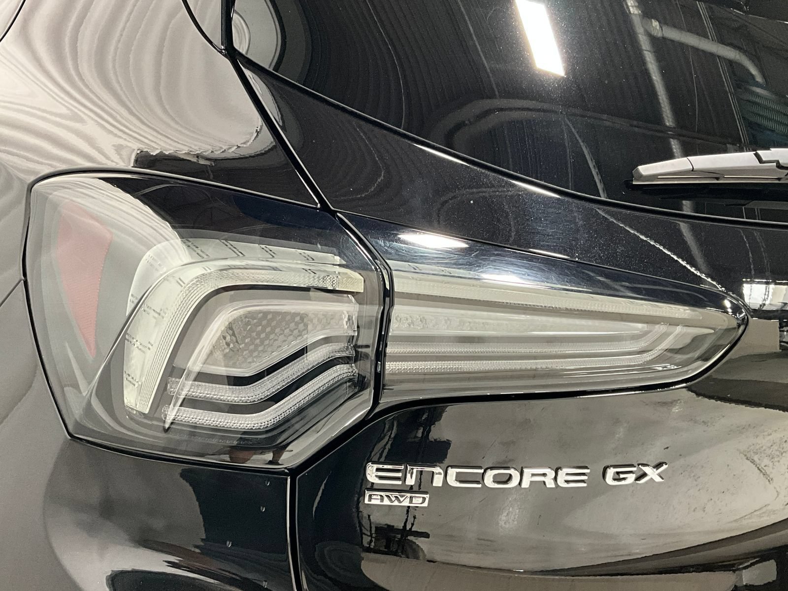 Used 2024 Buick Encore GX Avenir w/ Avenir Convenience Package AWD/4WD image 27