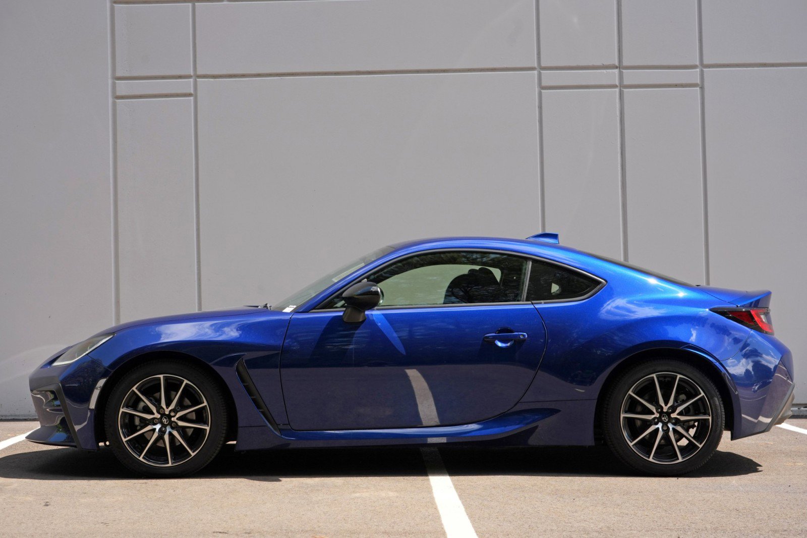 Used 2022 Toyota GR86 RWD image 8