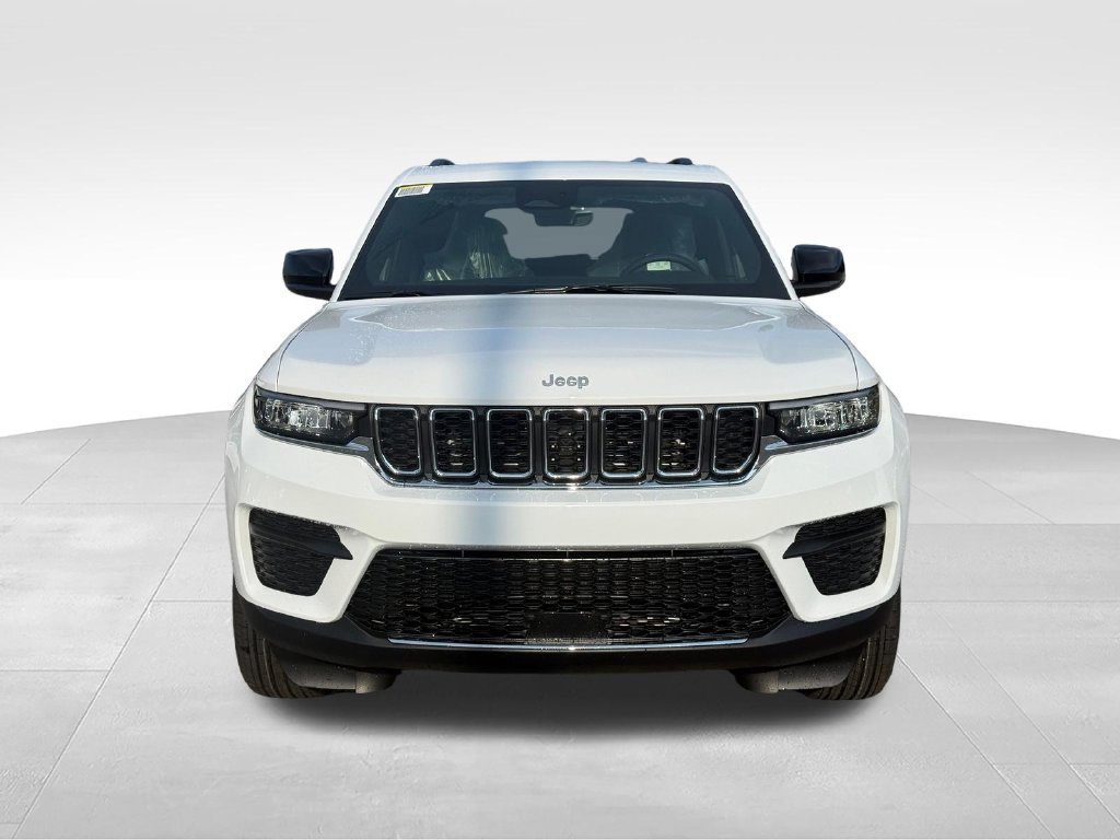 New 2026 Jeep Grand Cherokee Laredo AWD/4WD image 26