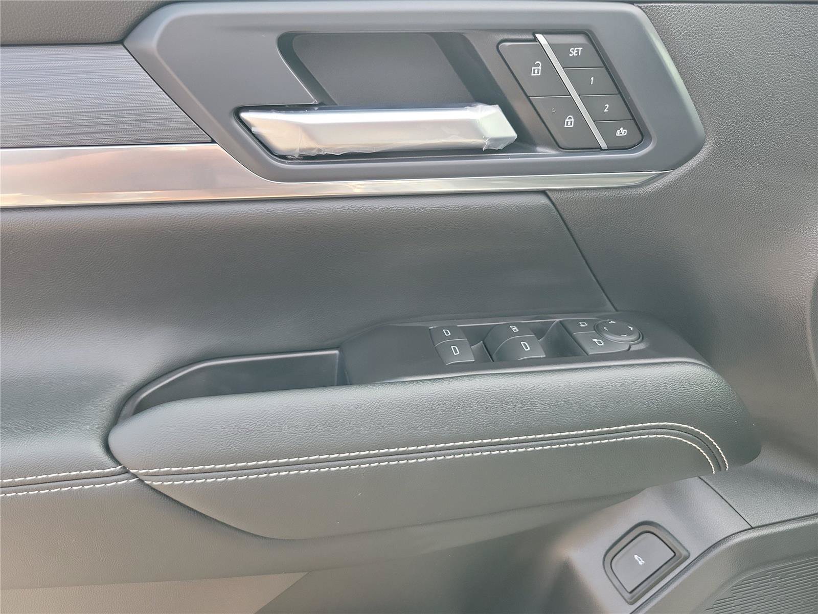 New 2027 GMC Terrain Elevation w/ Elevation Premium Package AWD/4WD image 18