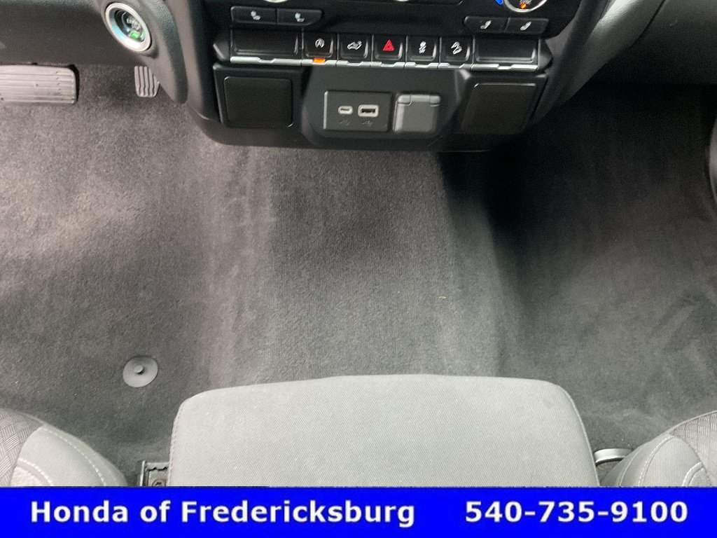 Used 2021 Chevrolet Silverado 1500 RST AWD/4WD image 36