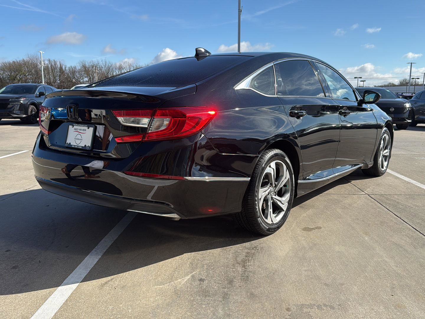 Used 2019 Honda Accord EX image 8