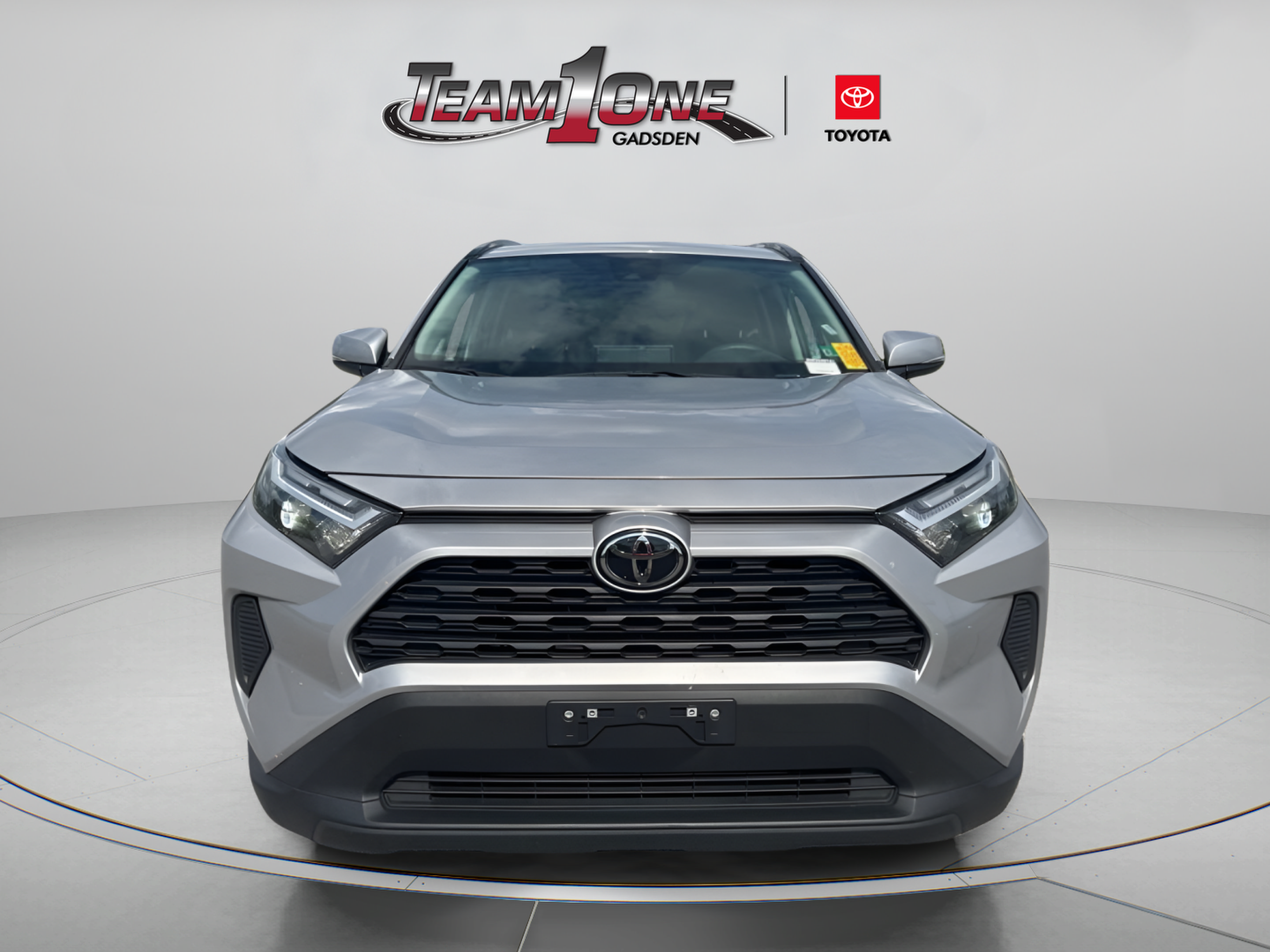 Used 2024 Toyota RAV4 XLE FWD image 2