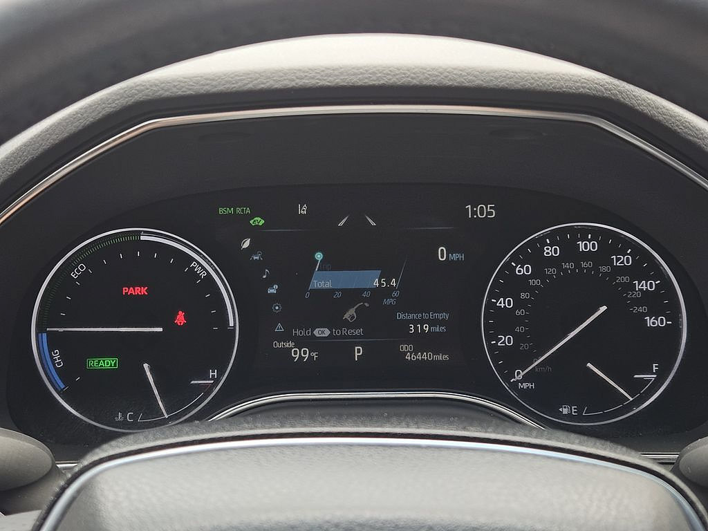 Used 2022 Toyota Avalon Limited FWD image 12