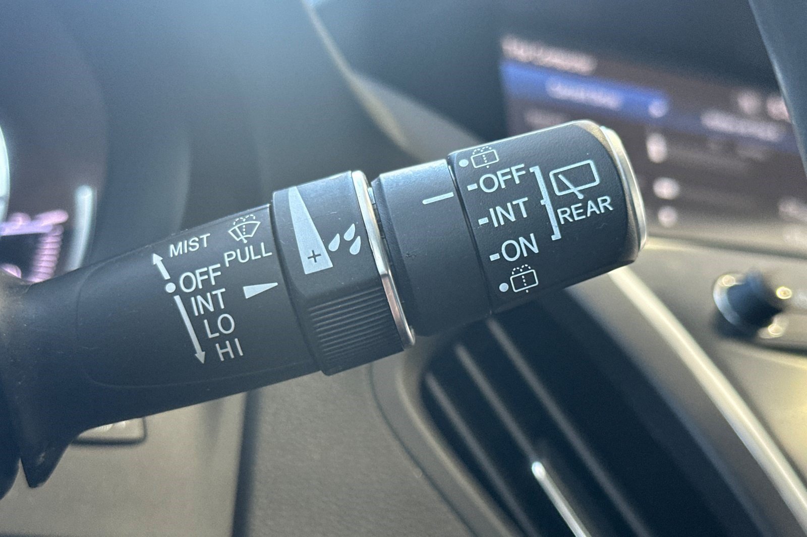 Used 2020 Acura MDX FWD image 32