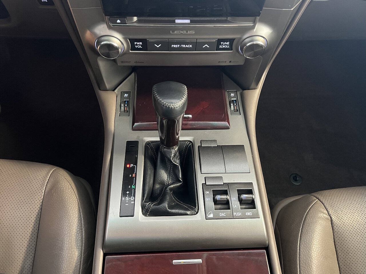 Used 2018 Lexus GX 460 Premium w/ Premium Package AWD/4WD image 28