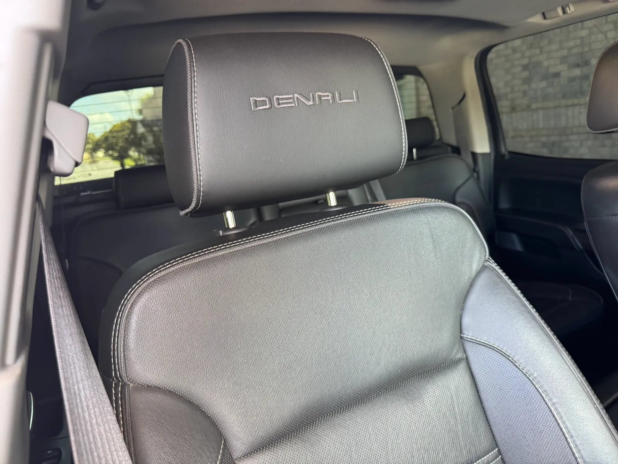 Used 2019 GMC Sierra 2500 Denali w/ Duramax Plus Package AWD/4WD image 31