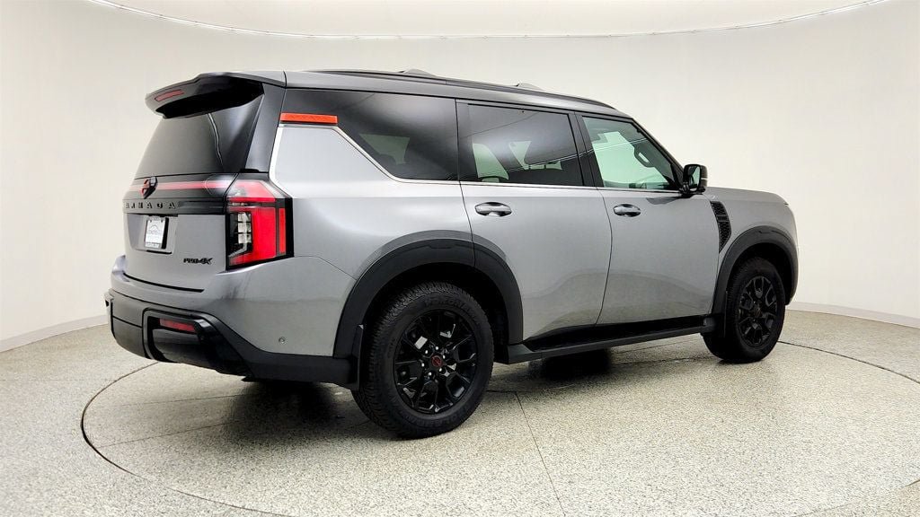 Used 2025 Nissan Armada PRO-4X AWD/4WD image 5