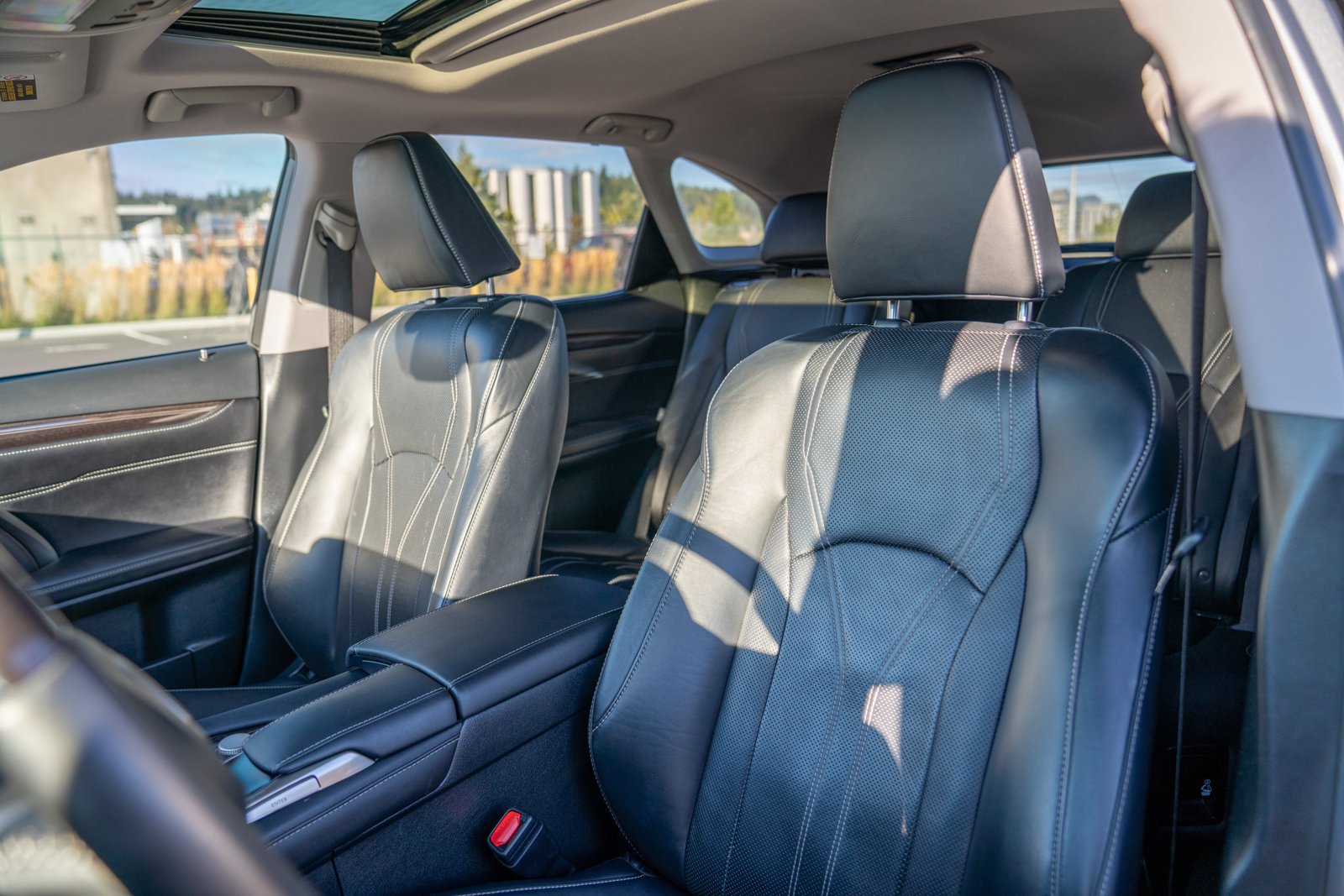 Used 2019 Lexus RX 350L Luxury w/ Accessory Package AWD/4WD image 5