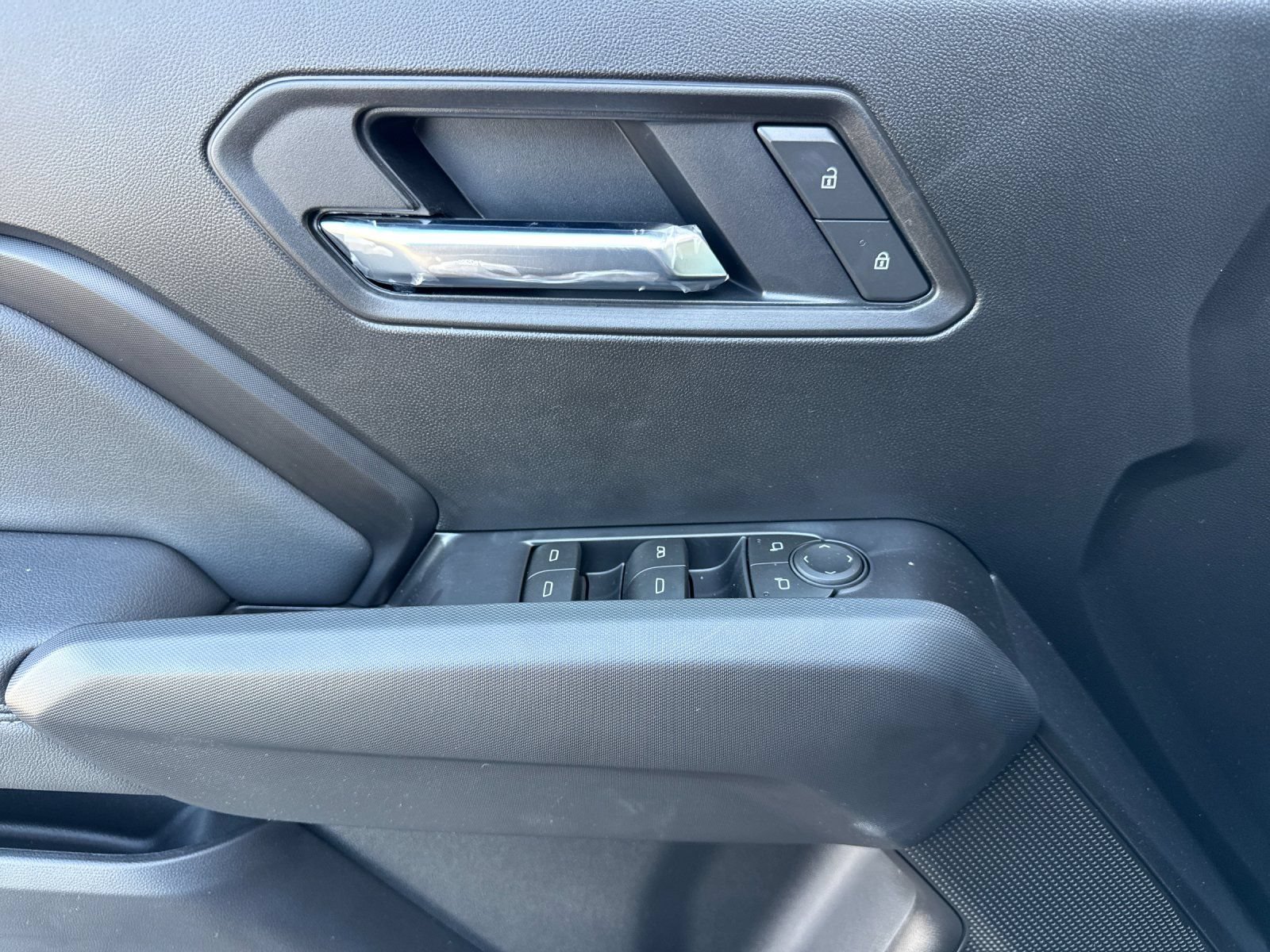 New 2026 GMC Canyon Elevation w/ Technology Package RWD image 11