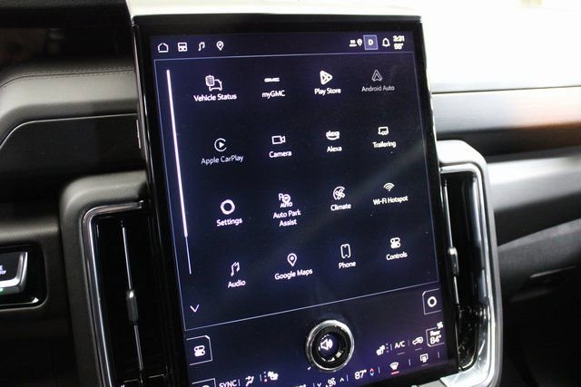 Used 2025 GMC Yukon Denali w/ Advanced Technology Package image 20