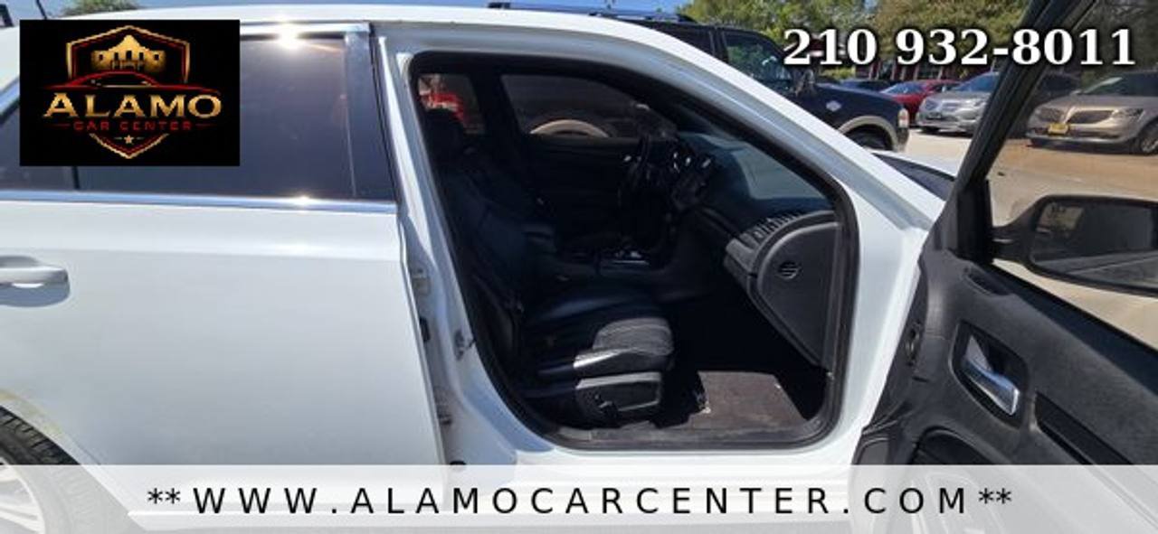 Used 2013 Chrysler 300 S RWD image 13