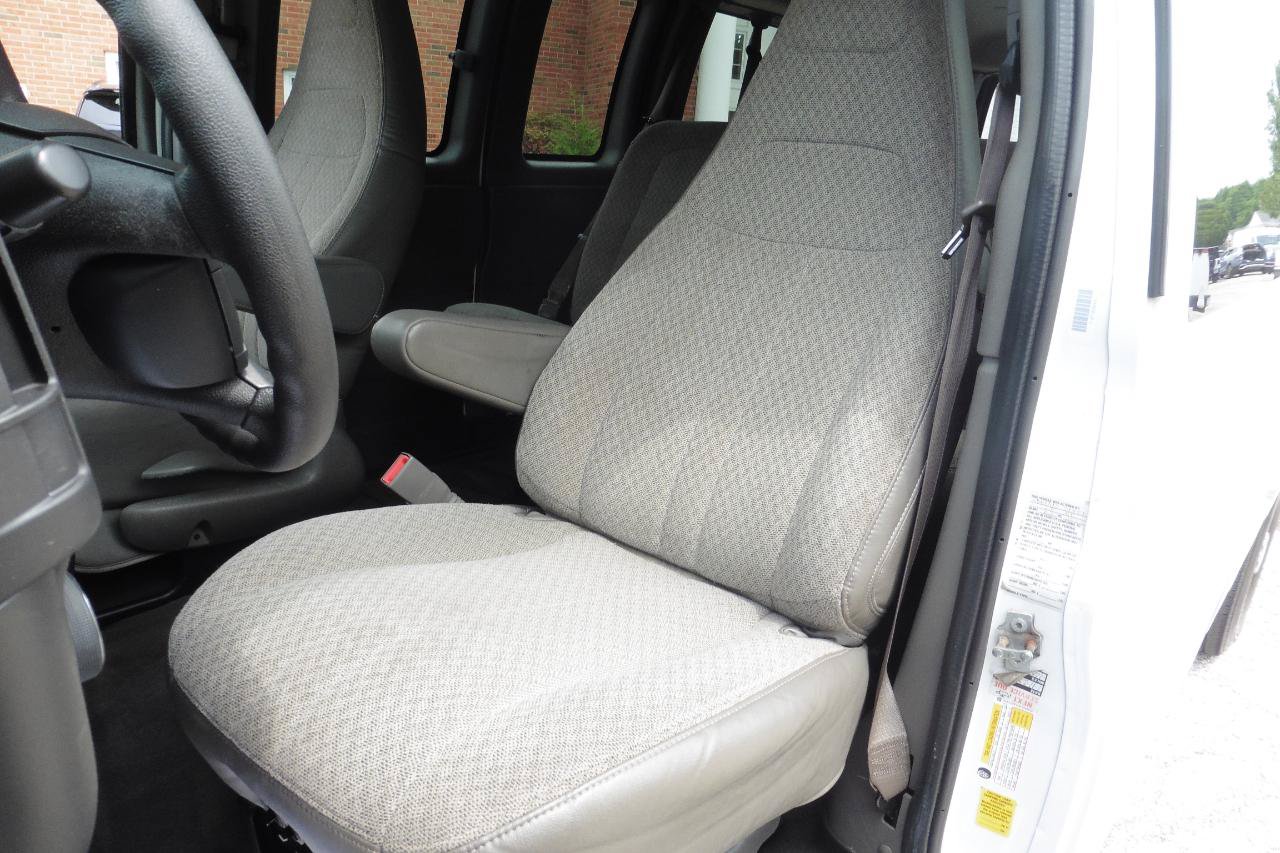 Used 2020 Chevrolet Express 3500 LT w/ LT Preferred Equipment Group RWD image 22
