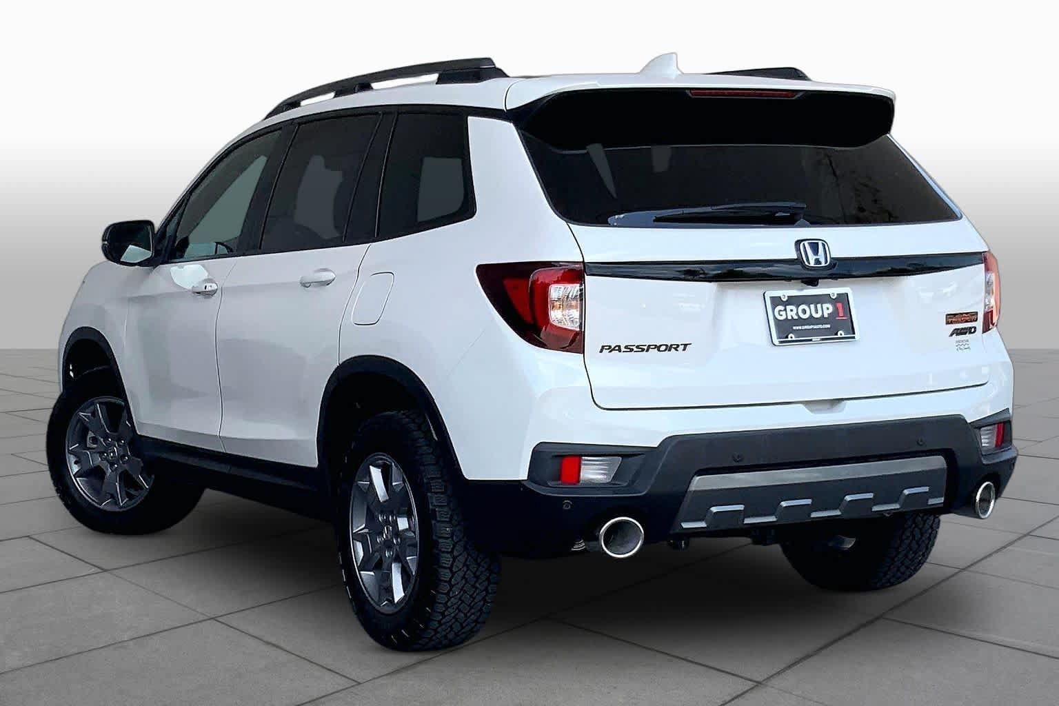 Used 2025 Honda Passport TrailSport image 12