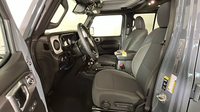 Used 2024 Jeep Wrangler Unlimited w/ Convenience Group AWD/4WD image 10