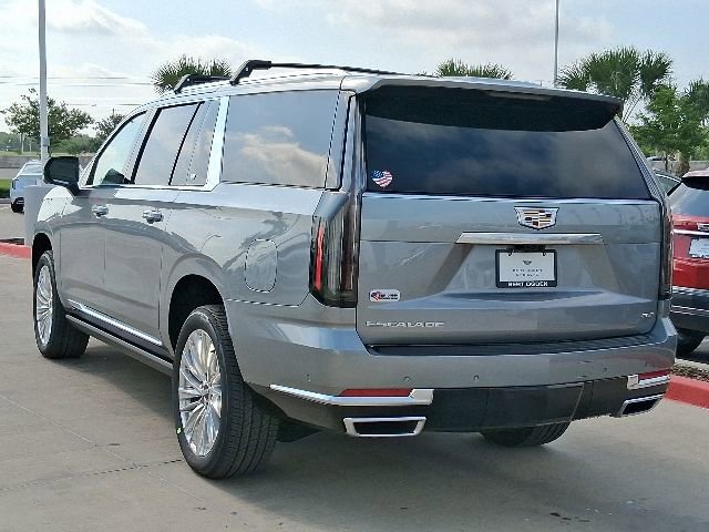 New 2026 Cadillac Escalade ESV Luxury w/ Touring Package RWD image 3