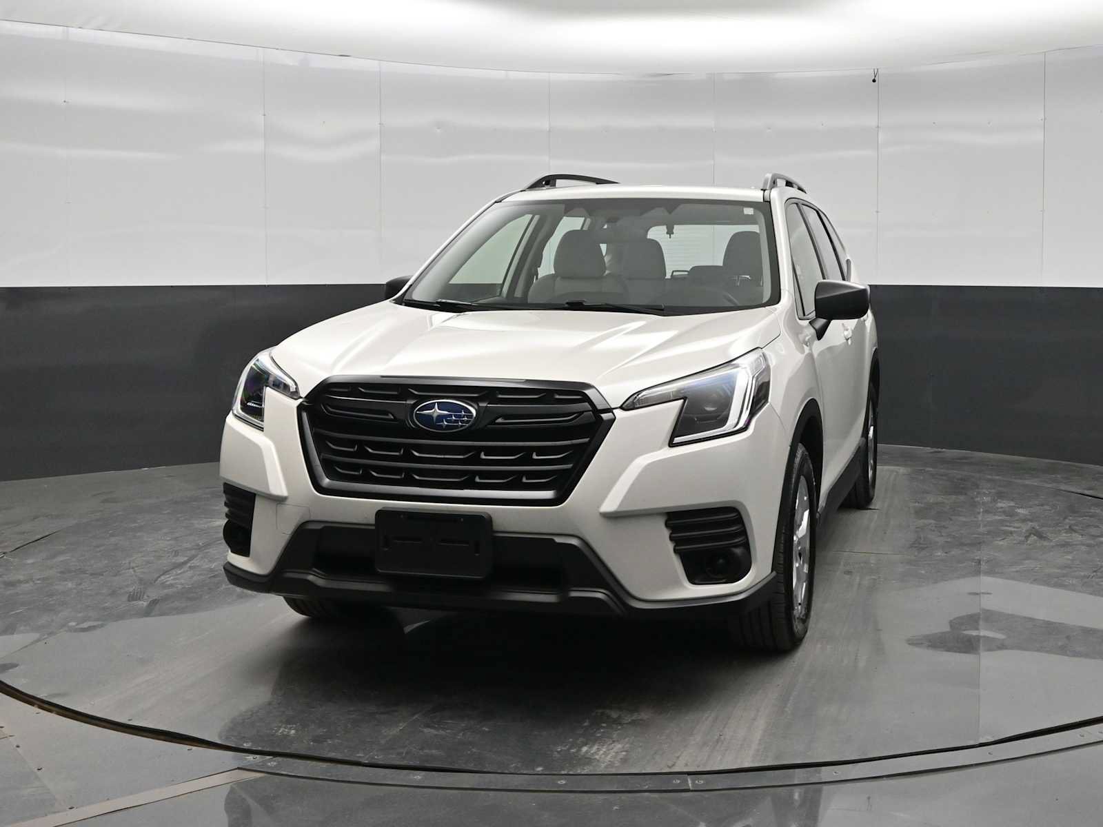 Used 2024 Subaru Forester AWD/4WD image 3