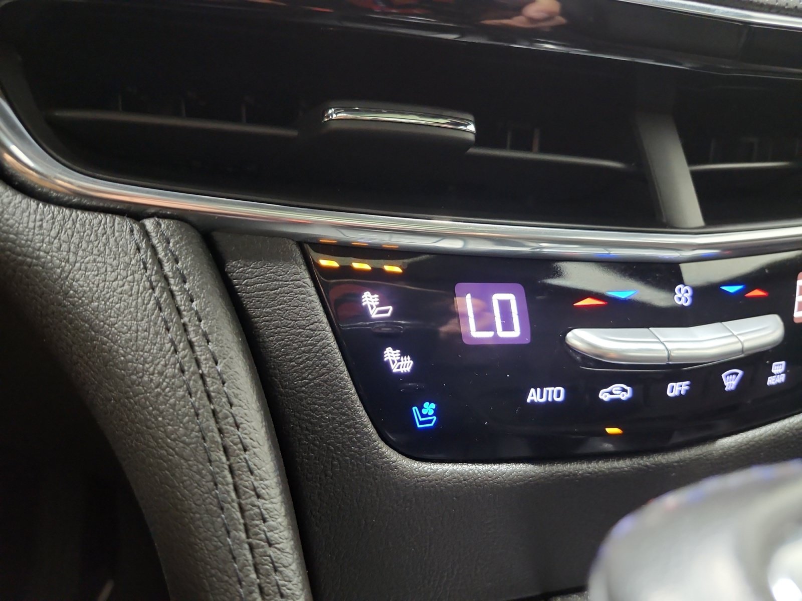 Used 2019 Cadillac CT6 Premium Luxury AWD/4WD image 22