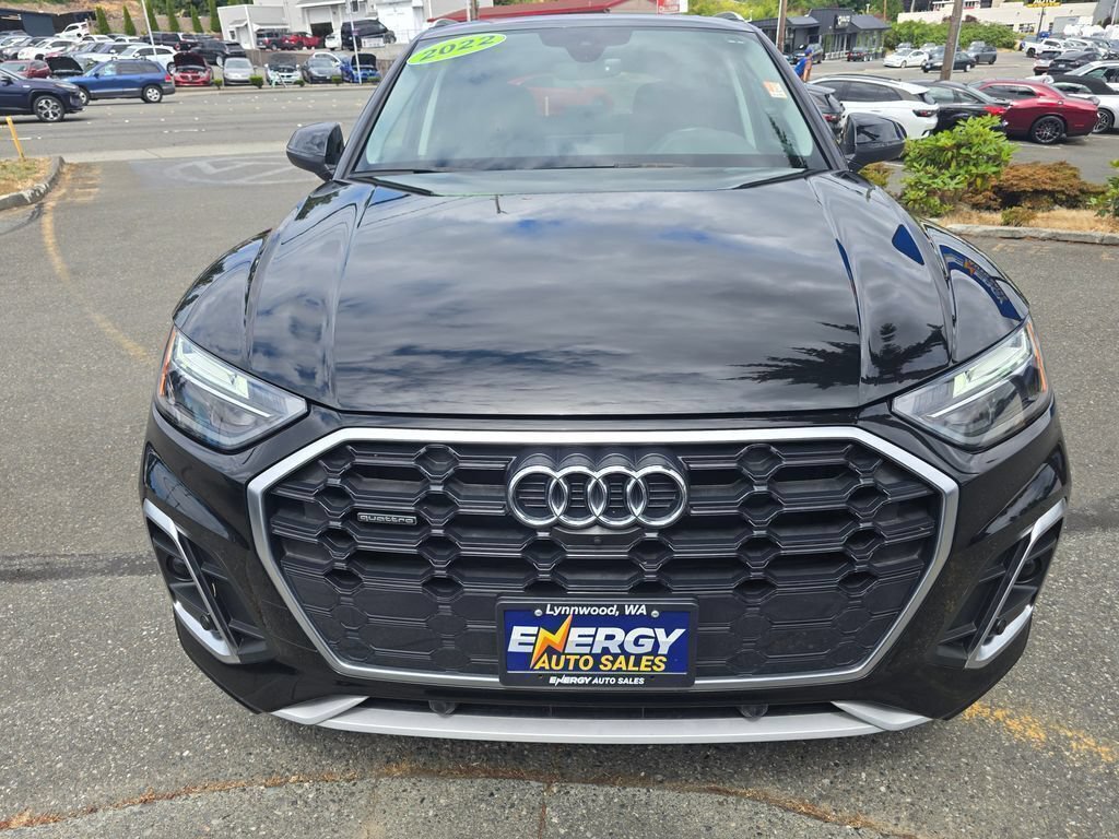Used 2022 Audi Q5 2.0T Premium Plus w/ Premium Plus Package AWD/4WD image 2