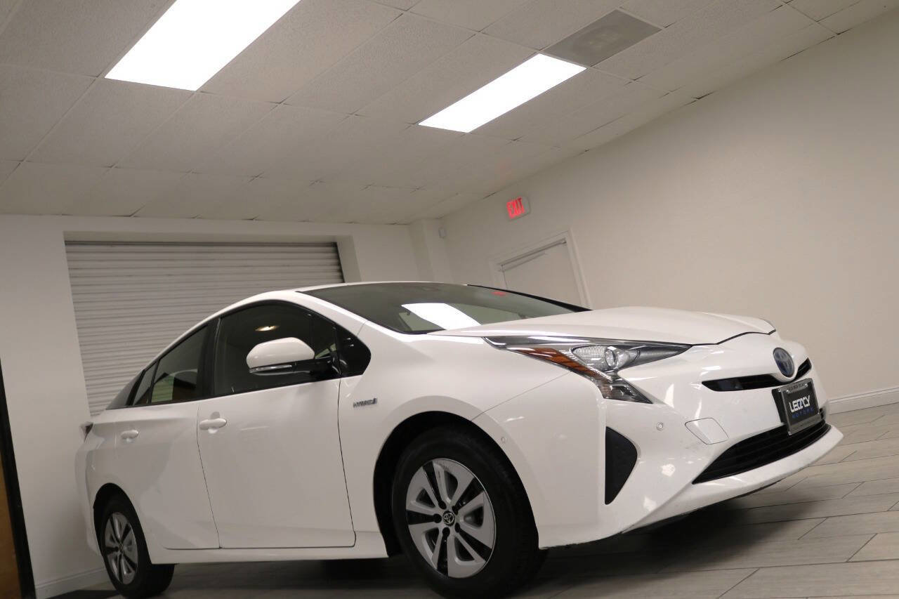 Used 2018 Toyota Prius Three image 9