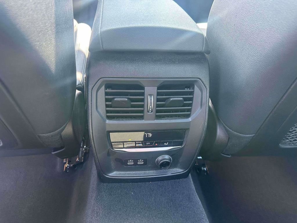 Used 2020 BMW 330i xDrive Sedan w/ Convenience Package AWD/4WD image 11