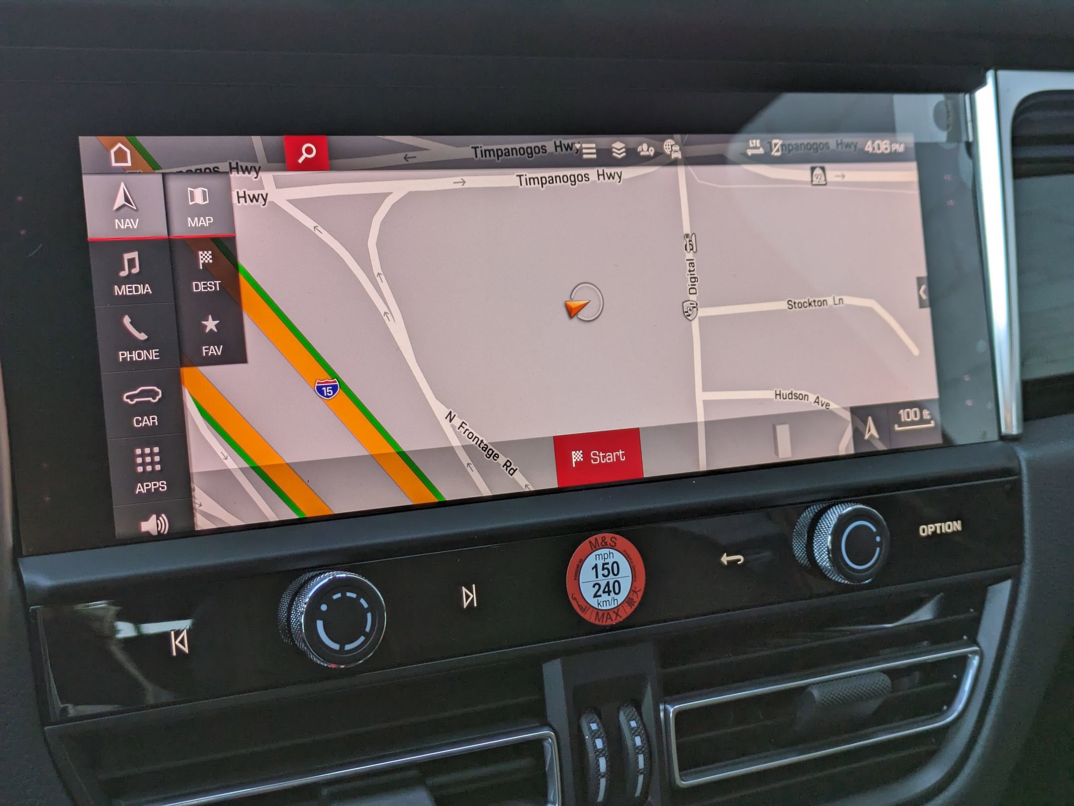 Certified 2025 Porsche Macan image 16