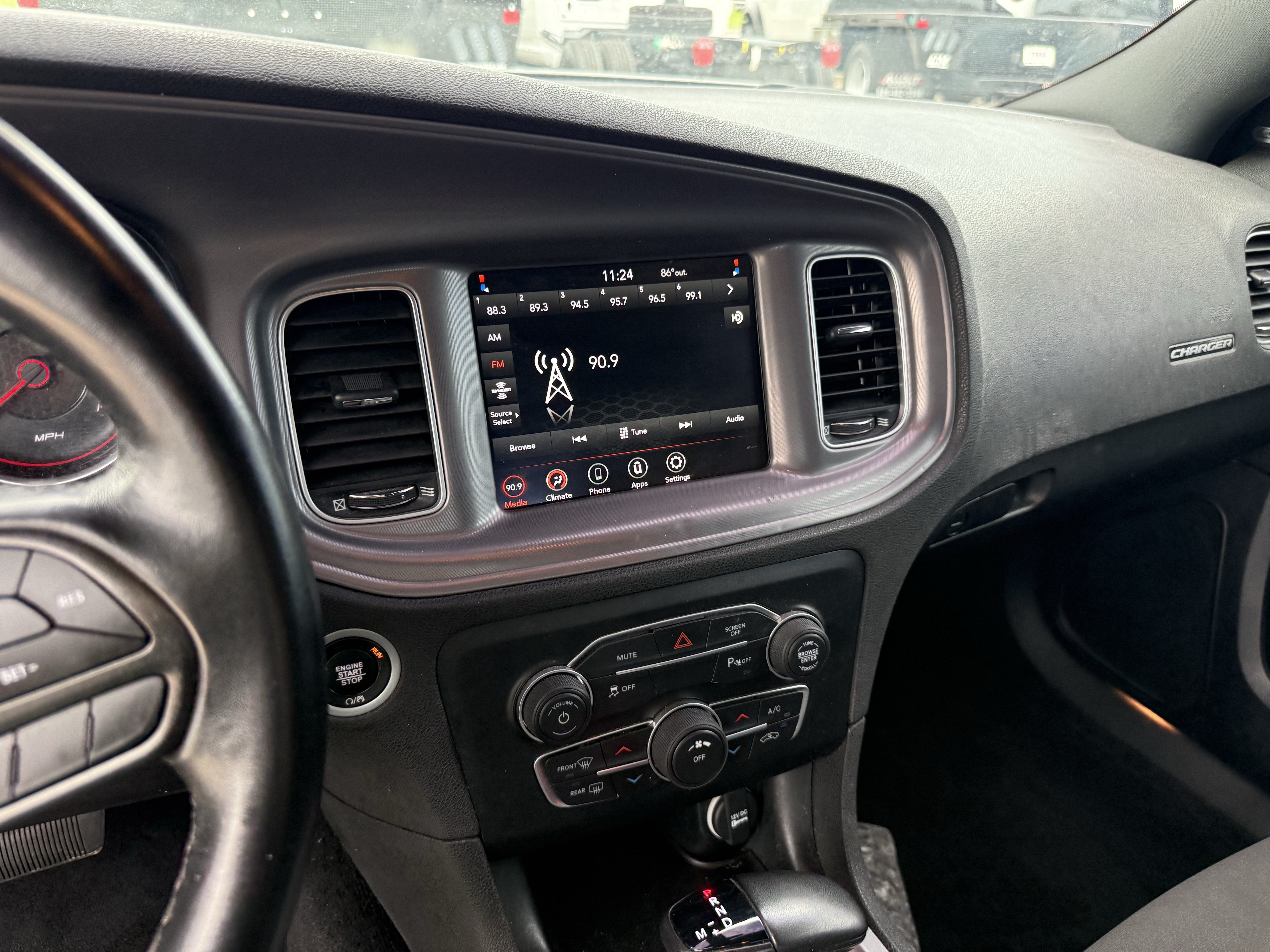 Used 2023 Dodge Charger SXT RWD image 19