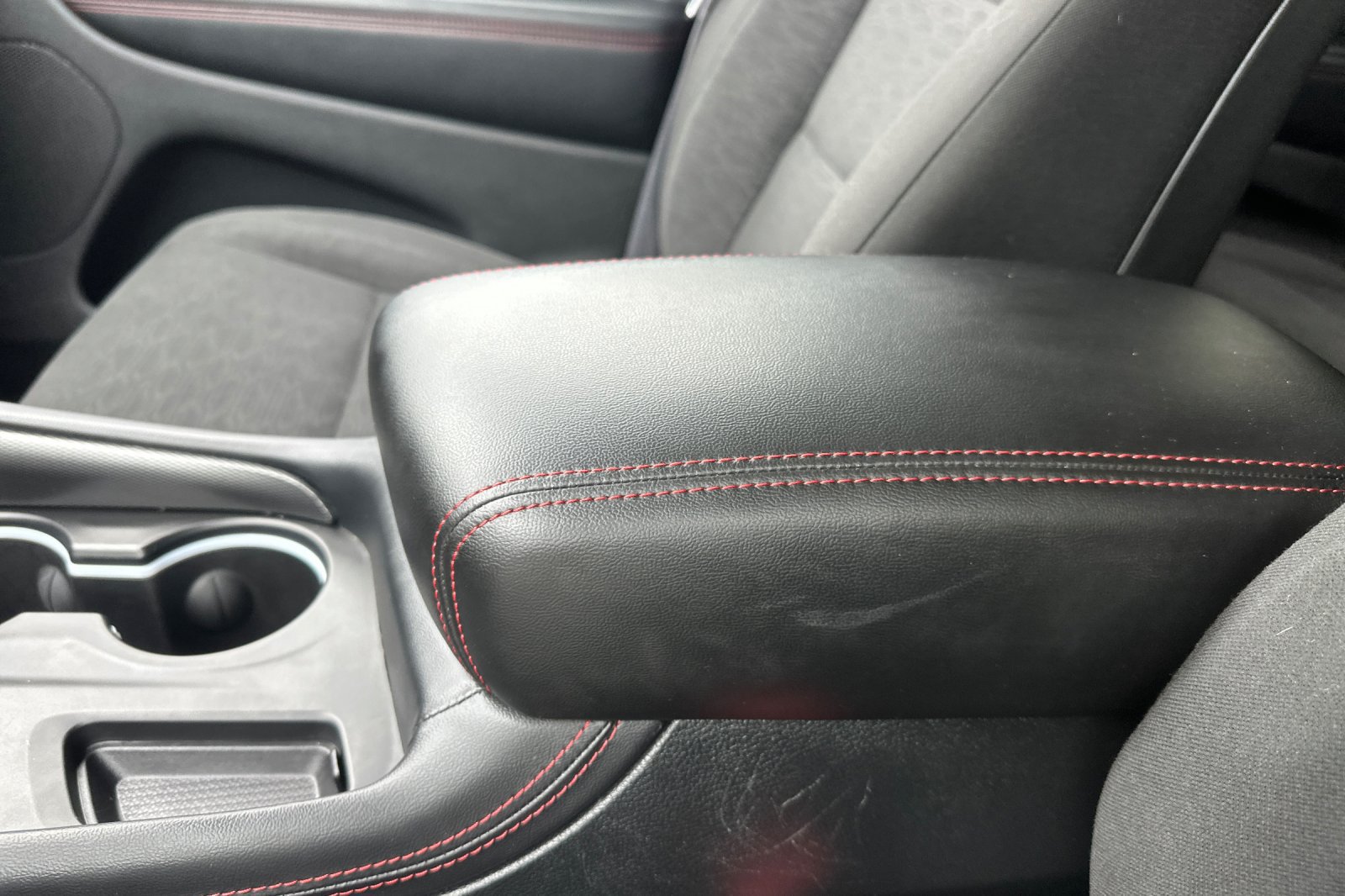 Used 2025 Dodge Durango GT RWD image 30