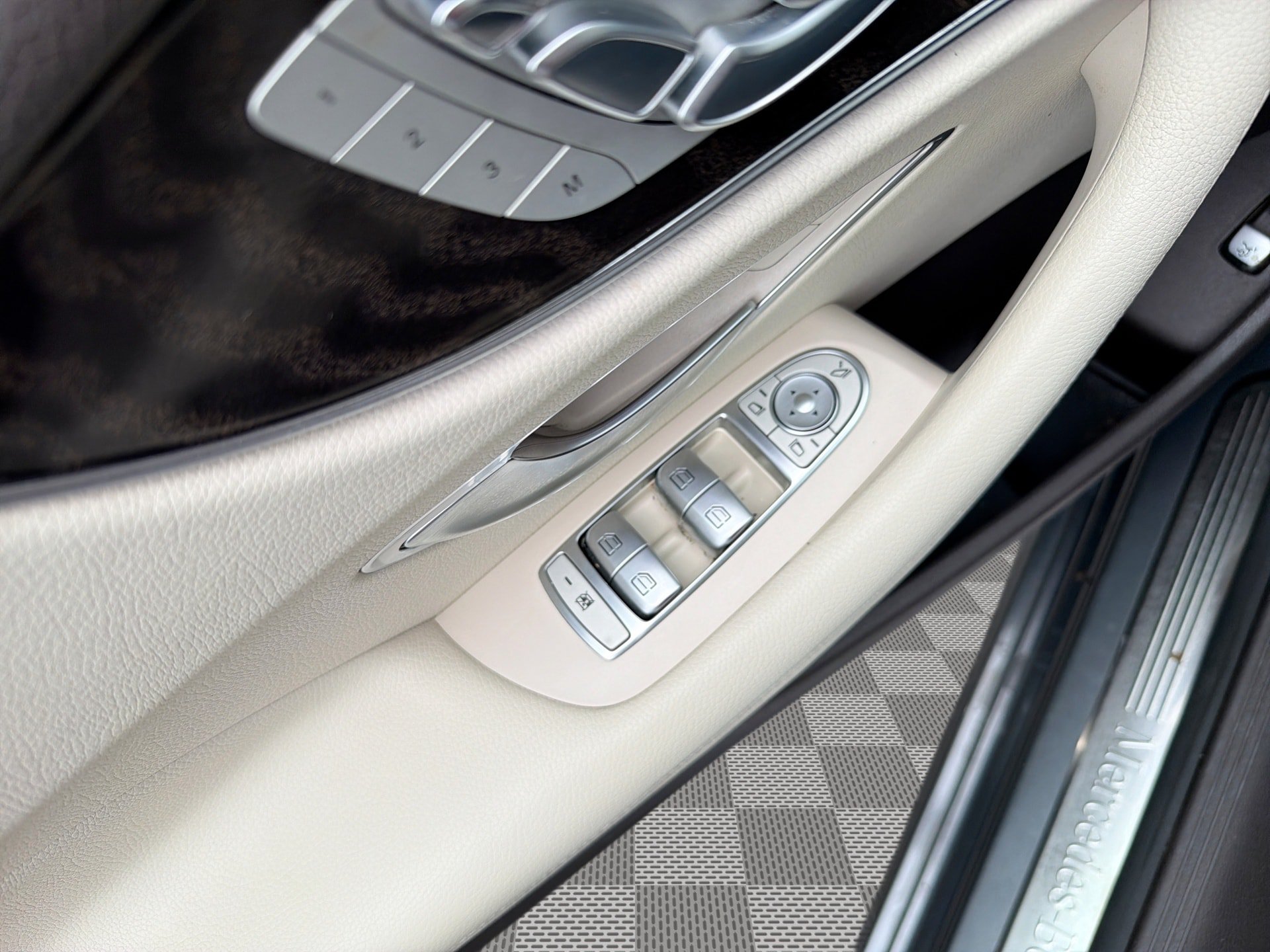 Used 2018 Mercedes-Benz E 400 Cabriolet image 15