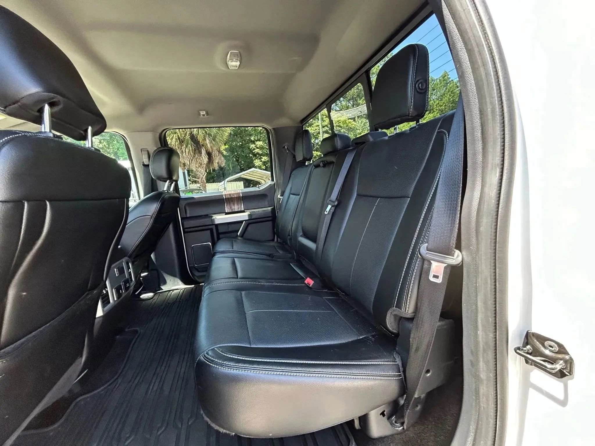 Used 2018 Ford F150 Lariat image 35