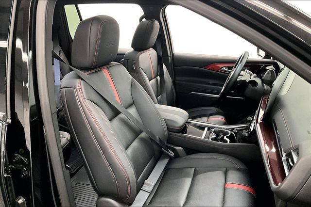 Used 2025 Chevrolet Traverse RS w/ LPO, Floor Liner Package AWD/4WD image 8