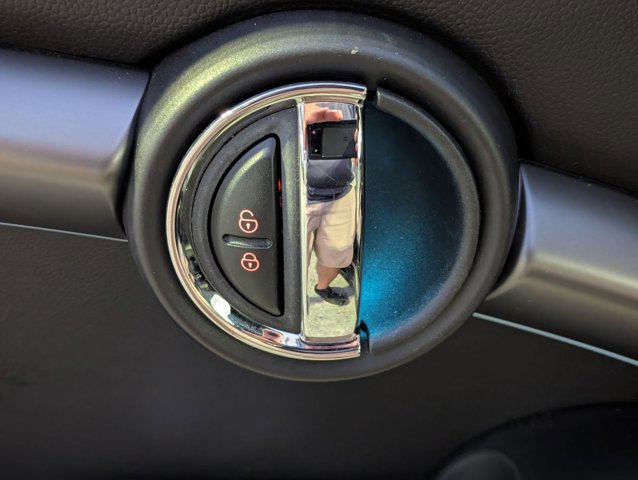 Used 2023 MINI Cooper S image 11