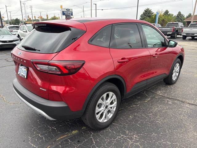Used 2025 Ford Escape Active w/ Cold Weather Package image 5