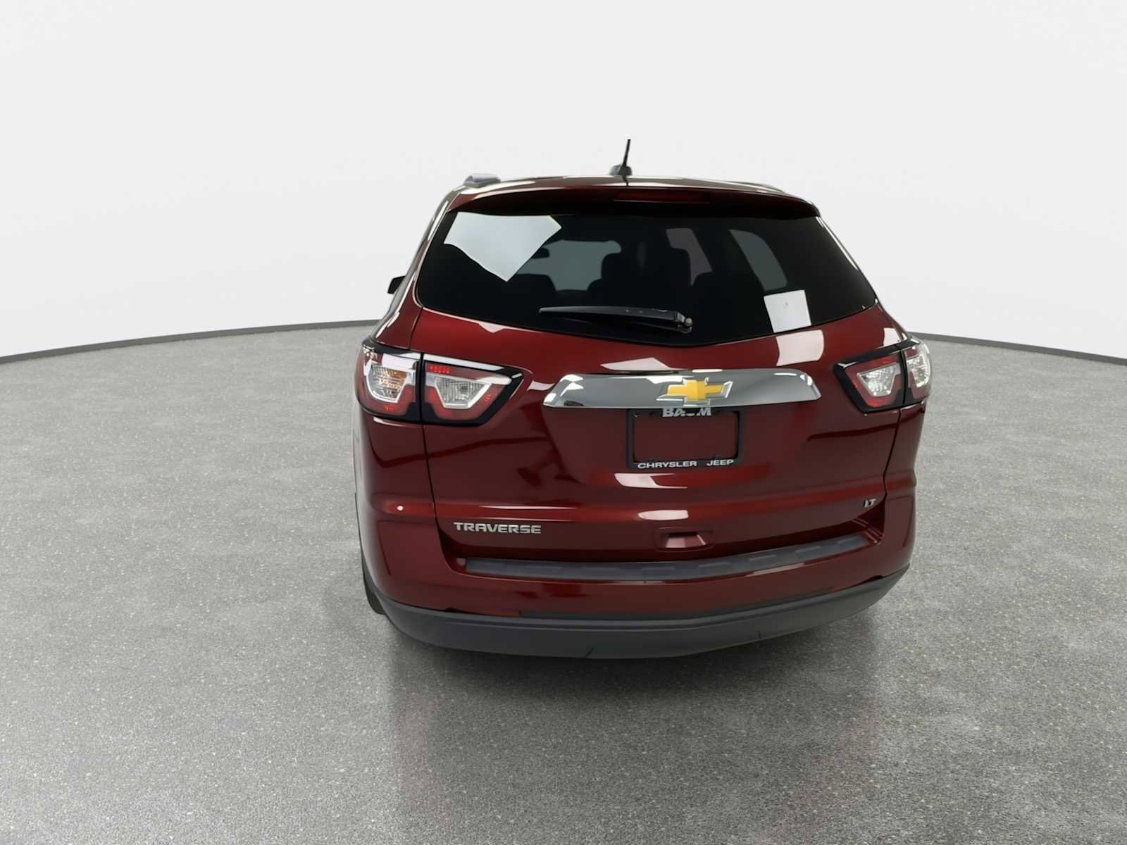 Used 2017 Chevrolet Traverse LT w/ Style and Technology Package image 7