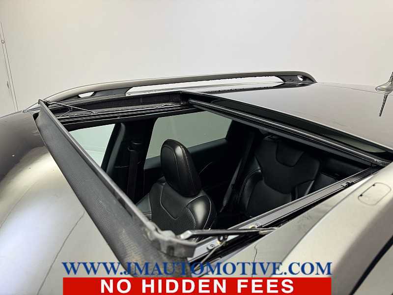 Used 2021 Jeep Cherokee Latitude Lux 80th Anniv w/ Quick Order Package 26U 80TH FWD image 11
